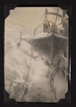 rrs william scoresby pitching during heavy seas on route form south africa to south georgia 1929